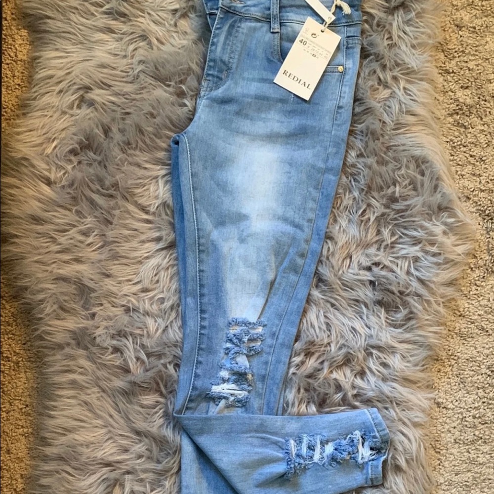 Ripped skinny jeans